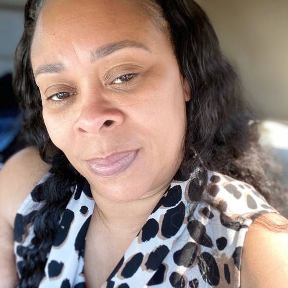 Meet your Posher, Phylicia - Picture 1 of 1